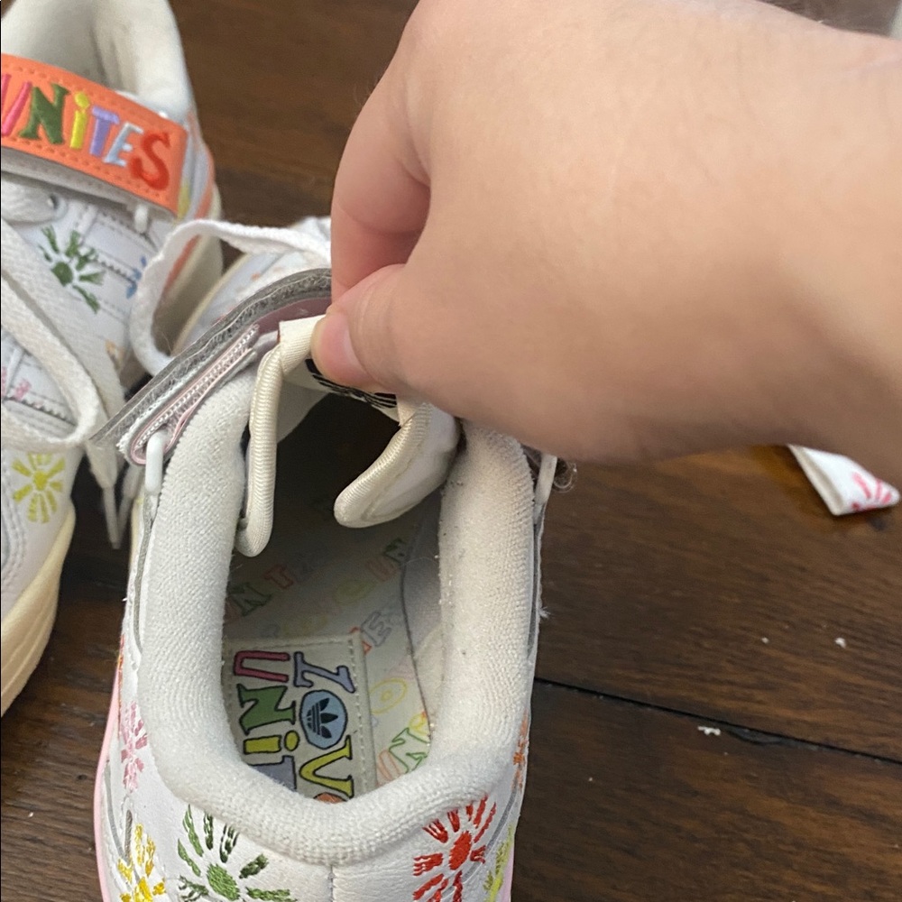 Adidas' White Sneakers with Colorful Floral Design - Picture 9 of 10